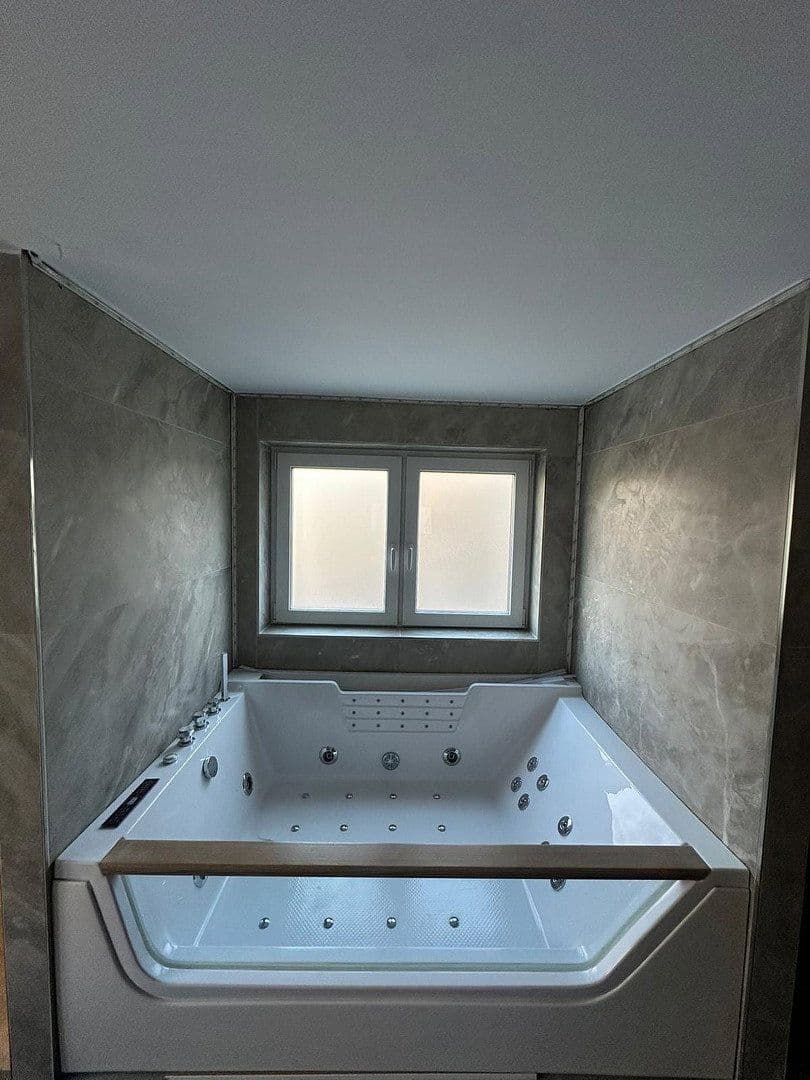 Pronájem domu 190 m², pozemek 270 m², Frankfurter Str. 9, Glashütten, Hessen Pronájem domu 190 m², pozemek 270 m², Frankfurter Str. 9, Glashütten, Hessen