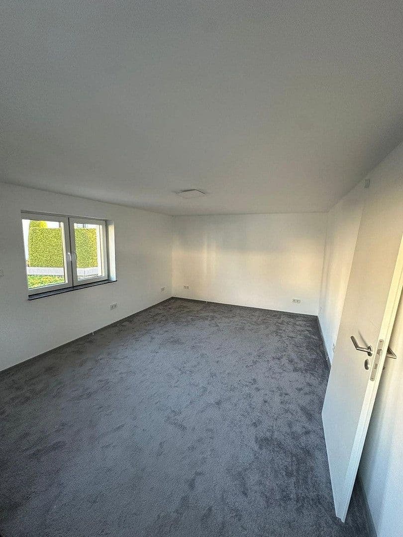 Pronájem domu 190 m², pozemek 270 m², Frankfurter Str. 9, Glashütten, Hessen Pronájem domu 190 m², pozemek 270 m², Frankfurter Str. 9, Glashütten, Hessen