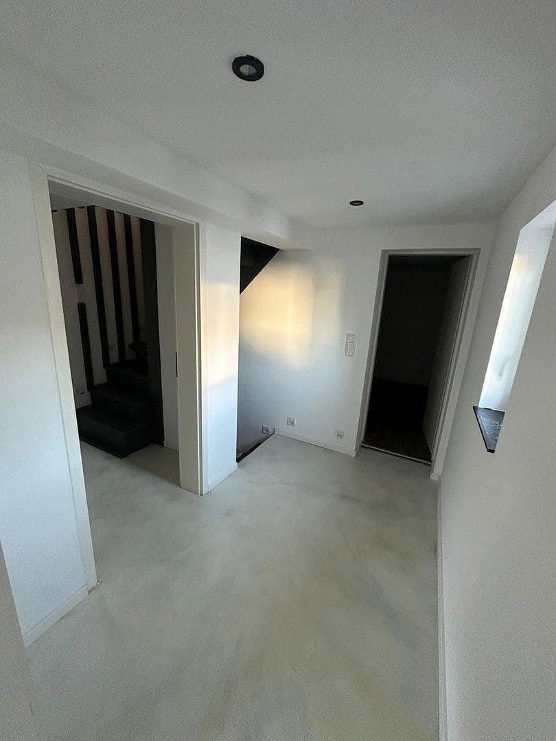Pronájem domu 190 m², pozemek 270 m², Frankfurter Str. 9, Glashütten, Hessen Pronájem domu 190 m², pozemek 270 m², Frankfurter Str. 9, Glashütten, Hessen