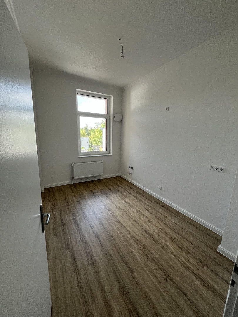 Pronájem bytu 3+1 85 m², Schloßstraße 7, Sinzig, Porýní-Falc Pronájem bytu 3+1 85 m², Schloßstraße 7, Sinzig, Porýní-Falc