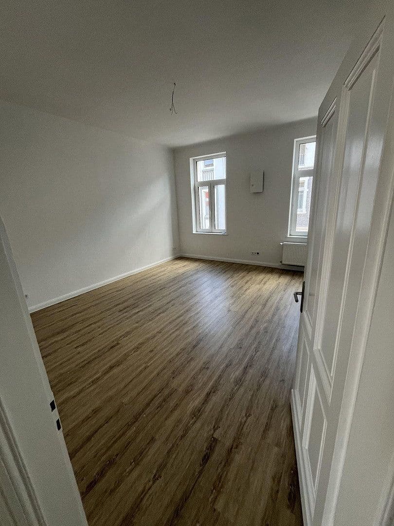 Pronájem bytu 3+1 85 m², Schloßstraße 7, Sinzig, Porýní-Falc Pronájem bytu 3+1 85 m², Schloßstraße 7, Sinzig, Porýní-Falc