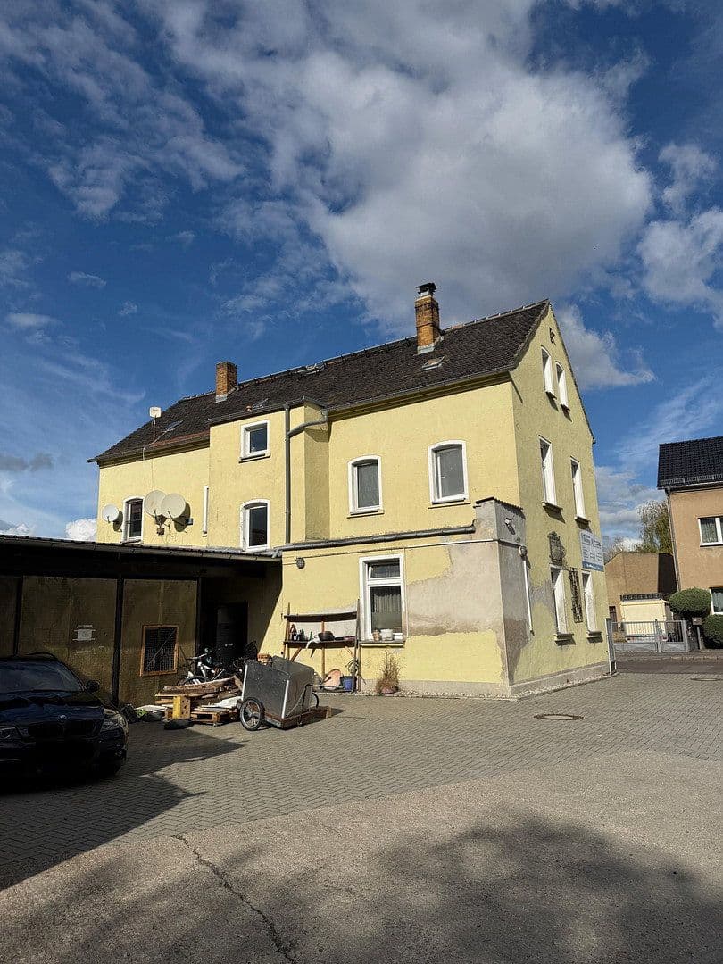 Prodej nebytového prostoru 1.689 m², Bahnhofstraße 12, Naunhof, Sasko Prodej nebytového prostoru 1.689 m², Bahnhofstraße 12, Naunhof, Sasko