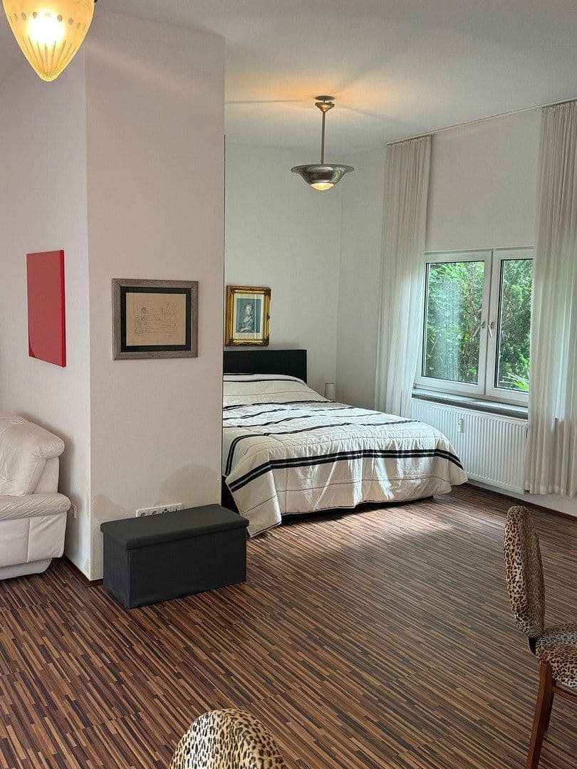 Pronájem bytu 1+1 65 m², Offenbach, Hessen Pronájem bytu 1+1 65 m², Offenbach, Hessen