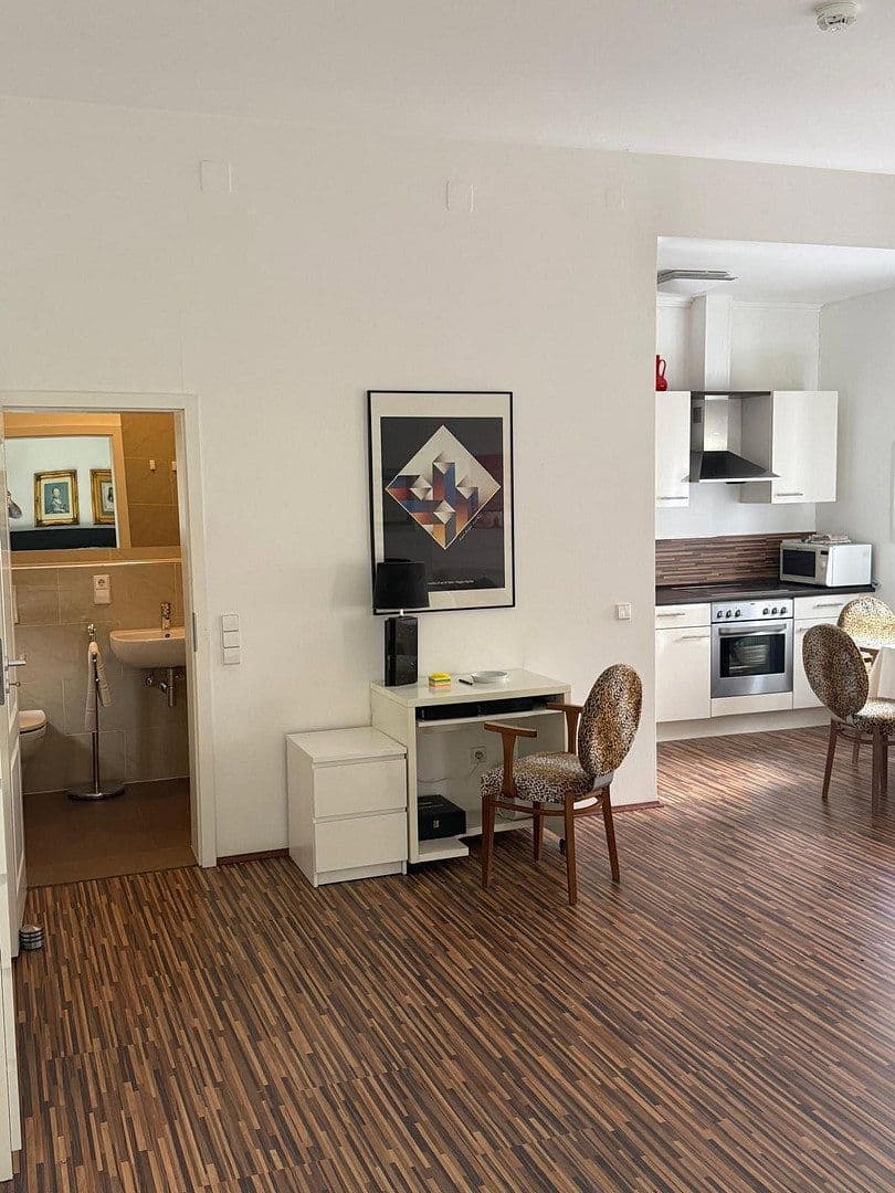 Pronájem bytu 1+1 65 m², Offenbach, Hessen Pronájem bytu 1+1 65 m², Offenbach, Hessen