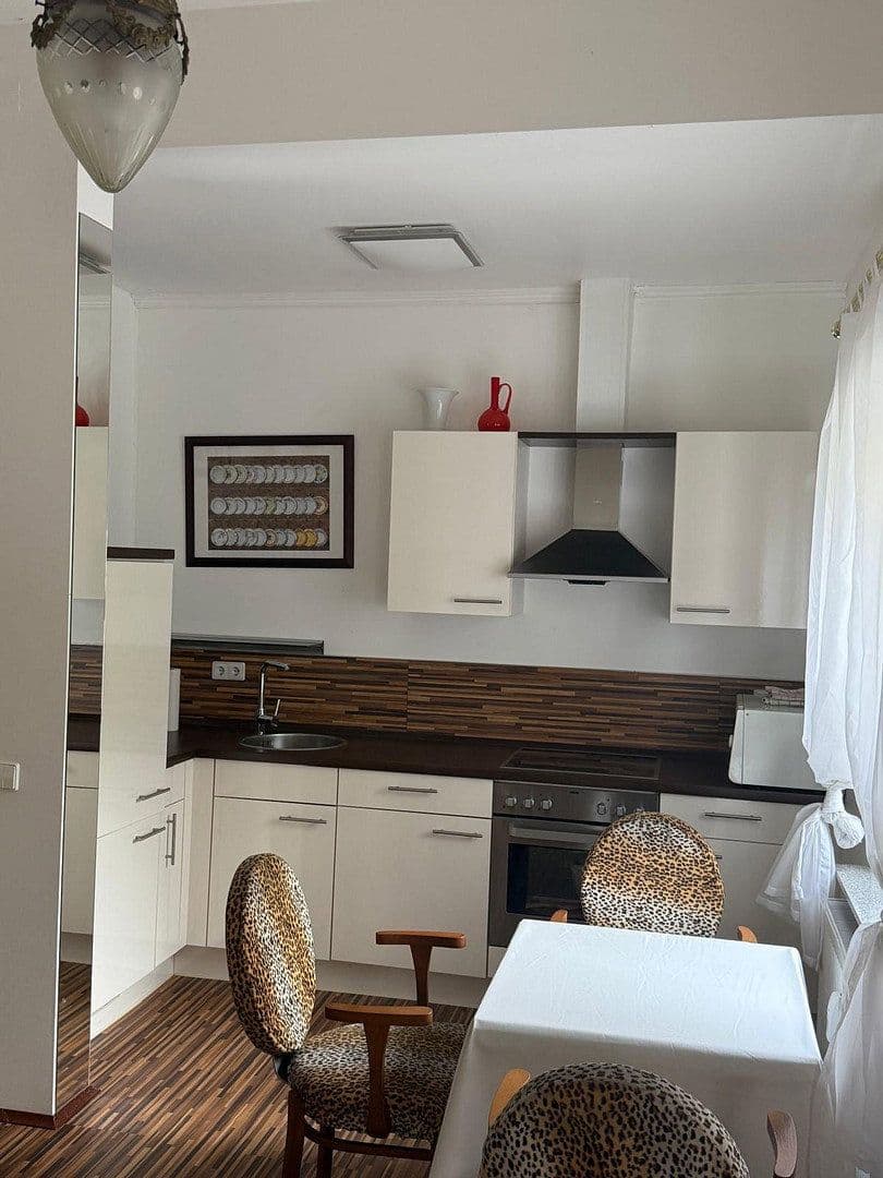 Pronájem bytu 1+1 65 m², Offenbach, Hessen Pronájem bytu 1+1 65 m², Offenbach, Hessen
