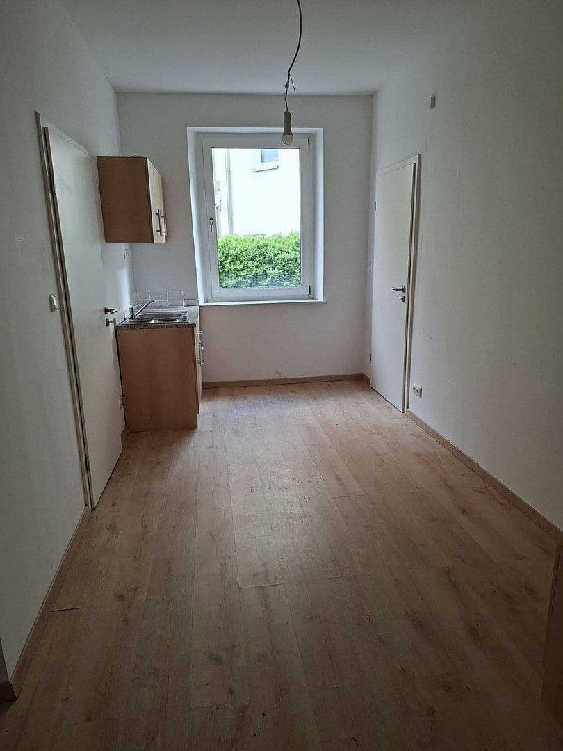 Pronájem bytu 3+1 28 m², Hof, Bavorsko Pronájem bytu 3+1 28 m², Hof, Bavorsko