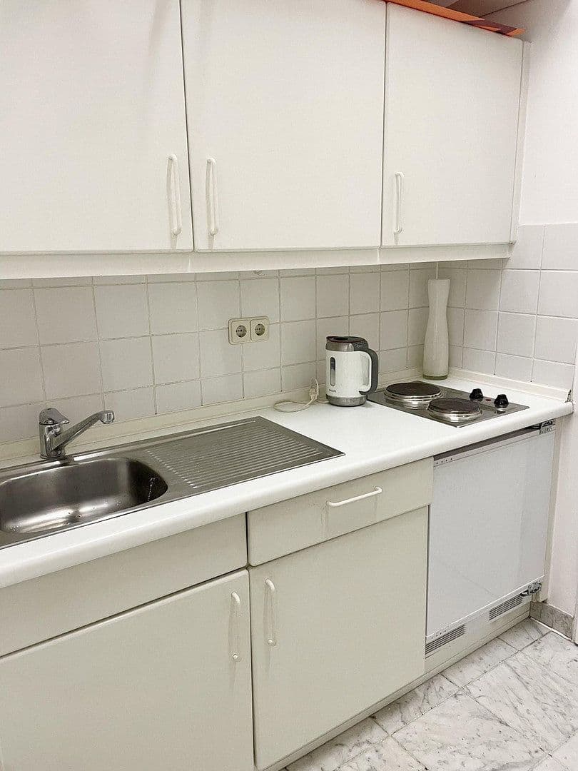 Pronájem nebytového prostoru 125 m², Steinstraße 54, München, Bavorsko Pronájem nebytového prostoru 125 m², Steinstraße 54, München, Bavorsko