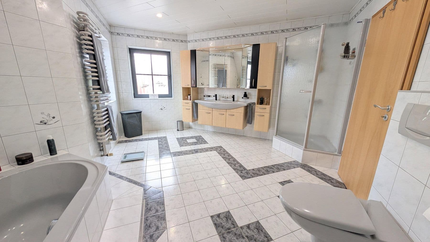 Prodej domu 232 m², pozemek 929 m², Goldkronach, Bavorsko Prodej domu 232 m², pozemek 929 m², Goldkronach, Bavorsko
