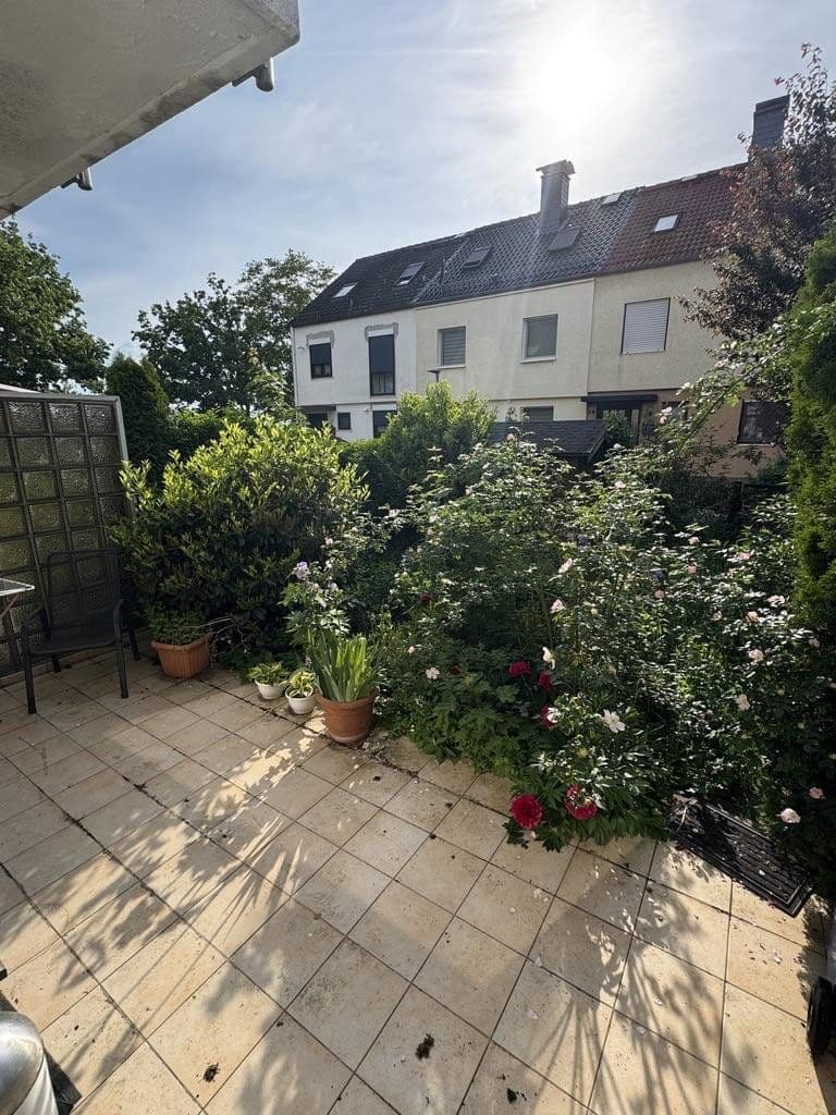 Prodej domu 120 m², pozemek 147 m², Hofheim am Taunus, Hessen Prodej domu 120 m², pozemek 147 m², Hofheim am Taunus, Hessen
