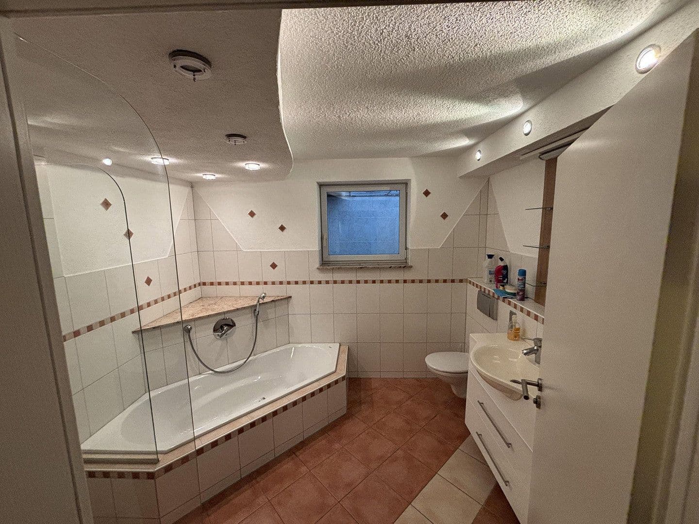 Pronájem bytu 3+kk 96 m², Schöntal, Bádensko-Württembersko Pronájem bytu 3+kk 96 m², Schöntal, Bádensko-Württembersko