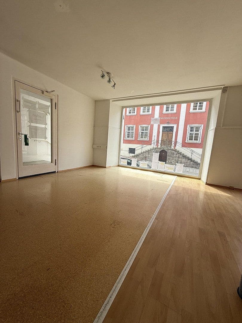 Pronájem nebytového prostoru 136 m², Spitalstrasse 17, Ellwangen (Jagst), Bádensko-Württembersko Pronájem nebytového prostoru 136 m², Spitalstrasse 17, Ellwangen (Jagst), Bádensko-Württembersko