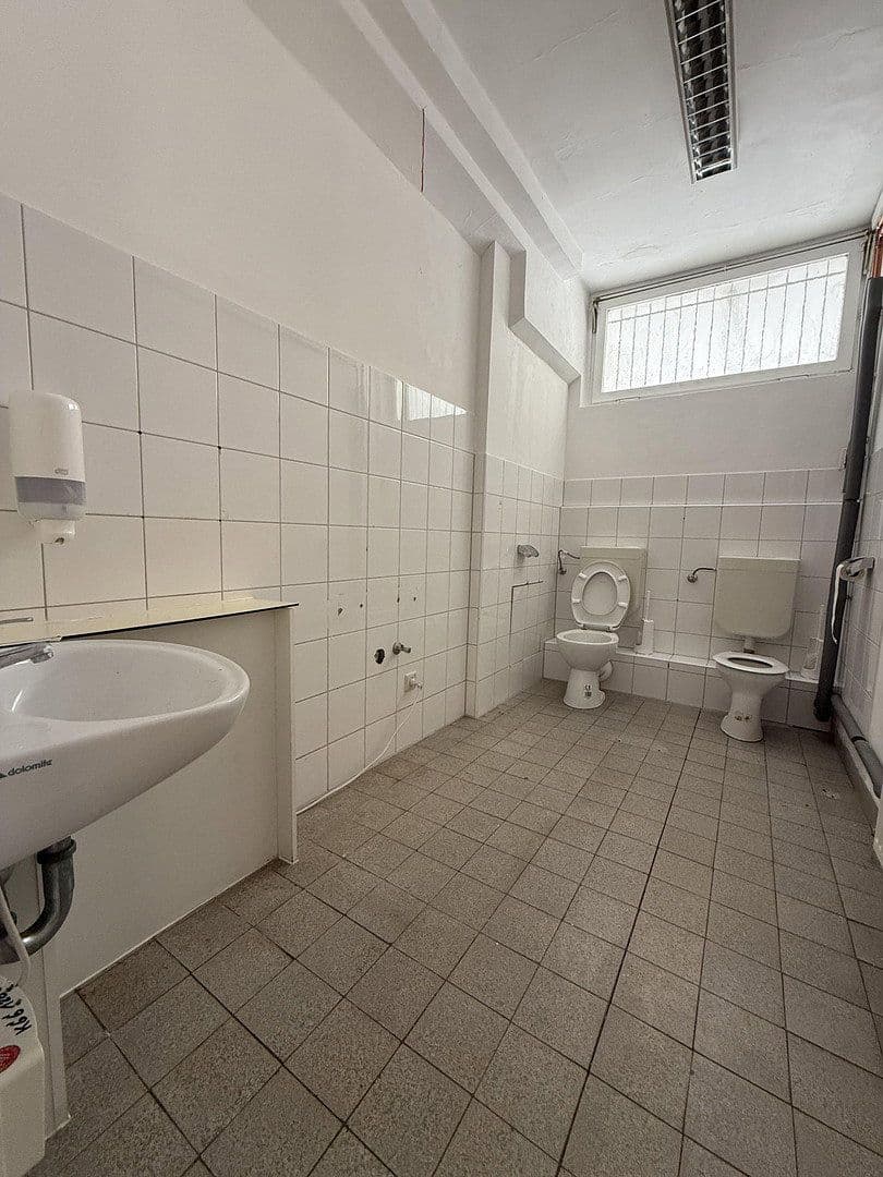Pronájem nebytového prostoru 136 m², Spitalstrasse 17, Ellwangen (Jagst), Bádensko-Württembersko Pronájem nebytového prostoru 136 m², Spitalstrasse 17, Ellwangen (Jagst), Bádensko-Württembersko