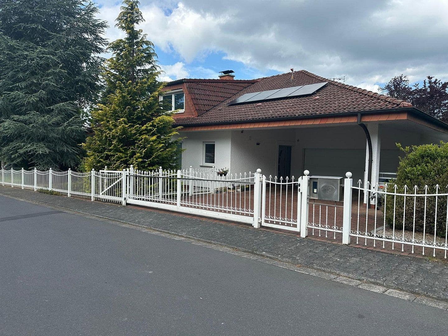 Prodej domu 240 m², pozemek 992 m², Weyerbusch, Porýní-Falc Prodej domu 240 m², pozemek 992 m², Weyerbusch, Porýní-Falc