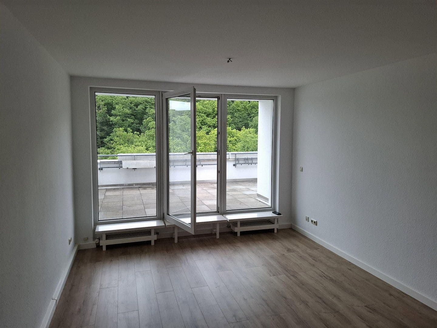Pronájem bytu 3+kk 93 m², Waldallee 7.42, Eppstein, Hessen Pronájem bytu 3+kk 93 m², Waldallee 7.42, Eppstein, Hessen