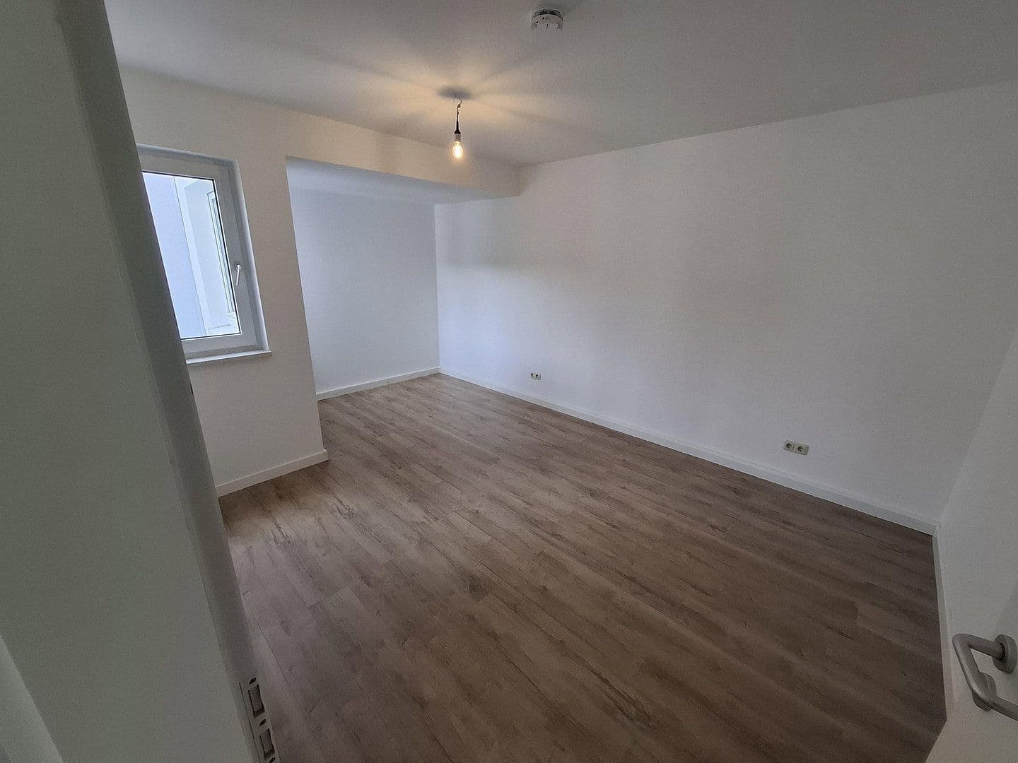 Pronájem bytu 3+kk 93 m², Waldallee 7.42, Eppstein, Hessen Pronájem bytu 3+kk 93 m², Waldallee 7.42, Eppstein, Hessen