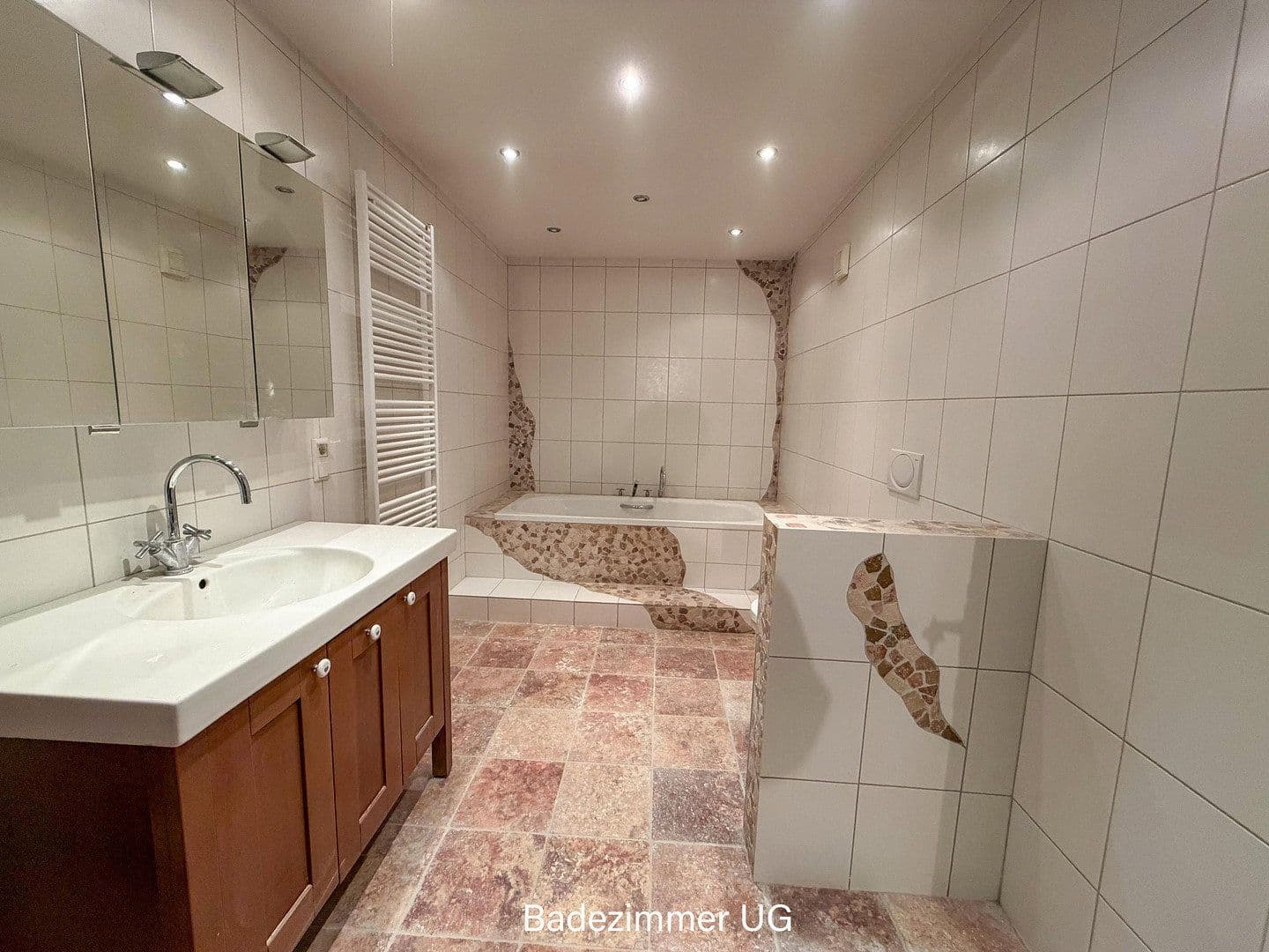Pronájem domu 151 m², pozemek 598 m², Oberzent, Hessen Pronájem domu 151 m², pozemek 598 m², Oberzent, Hessen