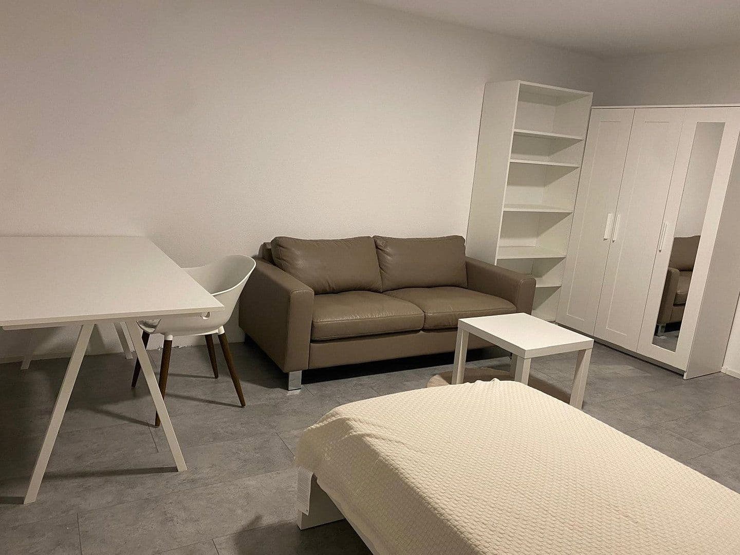 Pronájem bytu 13 m², Münster/ Stuttgart, Bádensko-Württembersko Pronájem bytu 13 m², Münster/ Stuttgart, Bádensko-Württembersko