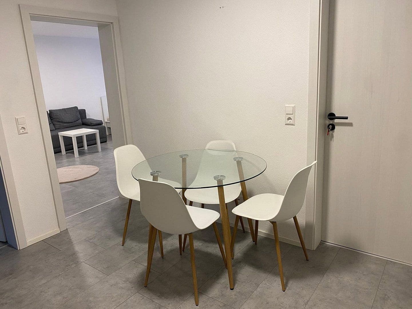 Pronájem bytu 13 m², Münster/ Stuttgart, Bádensko-Württembersko Pronájem bytu 13 m², Münster/ Stuttgart, Bádensko-Württembersko