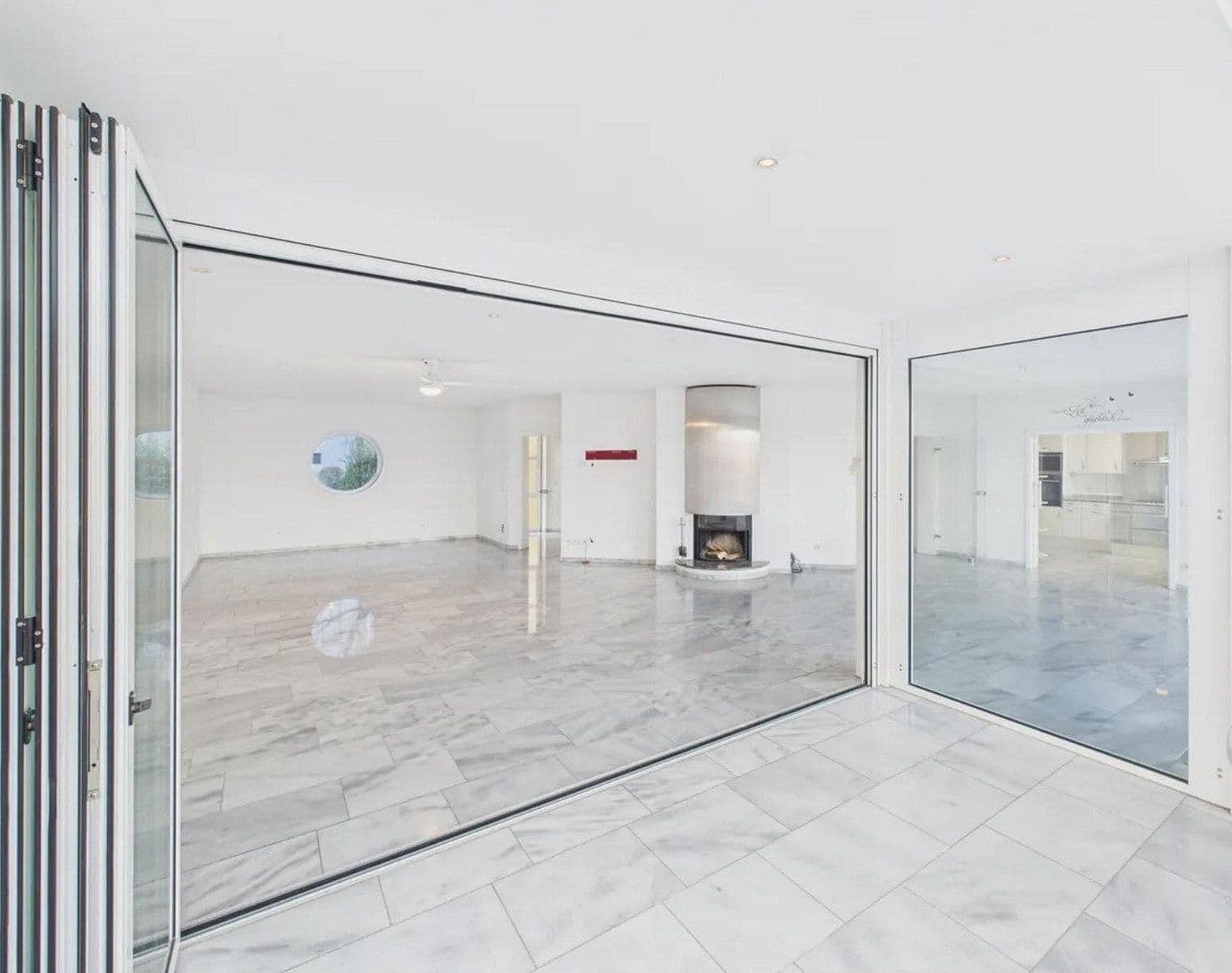Prodej domu 520 m², pozemek 697 m², Fritz-Ulrich-Str. 105, Heilbronn, Bádensko-Württembersko Prodej domu 520 m², pozemek 697 m², Fritz-Ulrich-Str. 105, Heilbronn, Bádensko-Württembersko