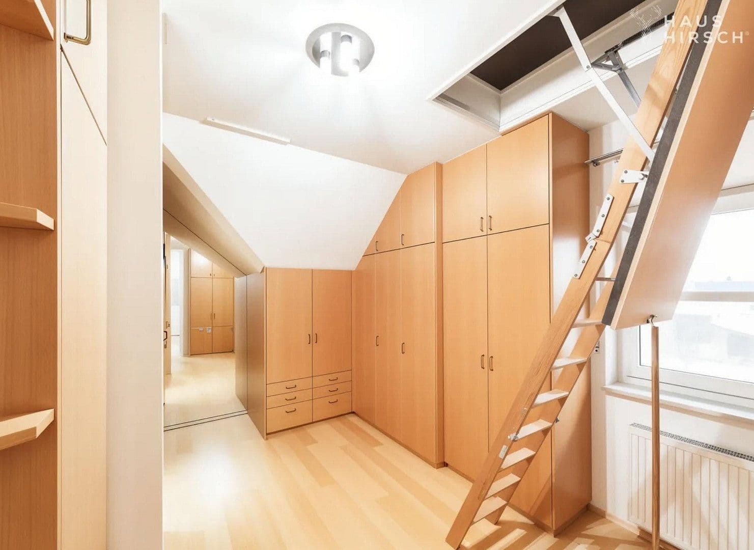 Prodej domu 520 m², pozemek 697 m², Fritz-Ulrich-Str. 105, Heilbronn, Bádensko-Württembersko Prodej domu 520 m², pozemek 697 m², Fritz-Ulrich-Str. 105, Heilbronn, Bádensko-Württembersko