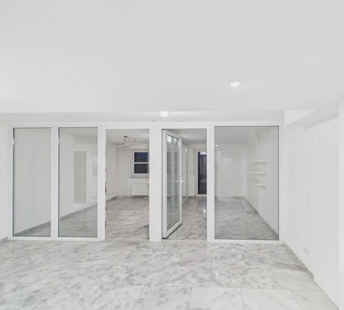 Prodej domu 520 m², pozemek 697 m², Fritz-Ulrich-Str. 105, Heilbronn, Bádensko-Württembersko Prodej domu 520 m², pozemek 697 m², Fritz-Ulrich-Str. 105, Heilbronn, Bádensko-Württembersko