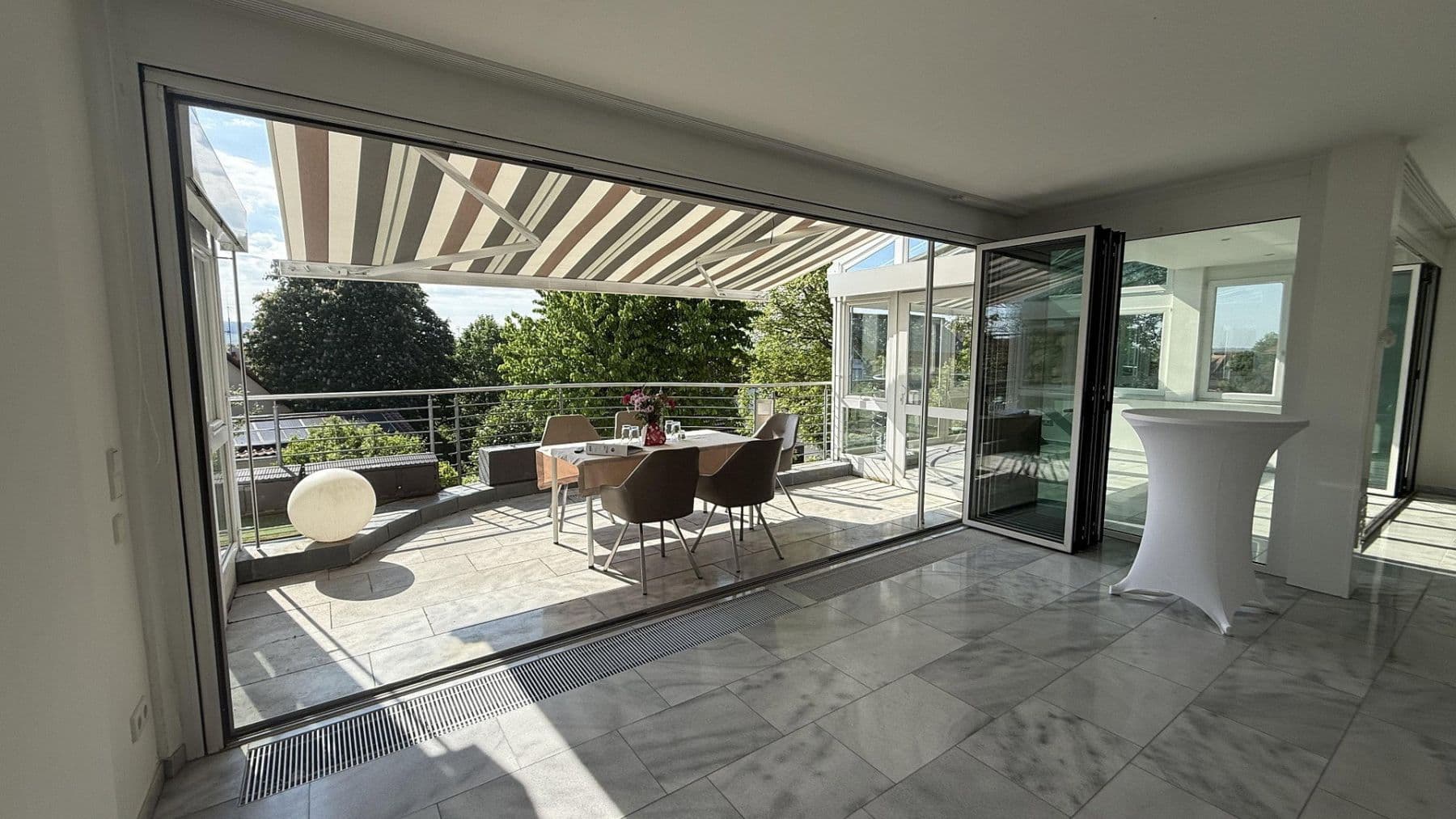 Prodej domu 520 m², pozemek 697 m², Fritz-Ulrich-Str. 105, Heilbronn, Bádensko-Württembersko Prodej domu 520 m², pozemek 697 m², Fritz-Ulrich-Str. 105, Heilbronn, Bádensko-Württembersko
