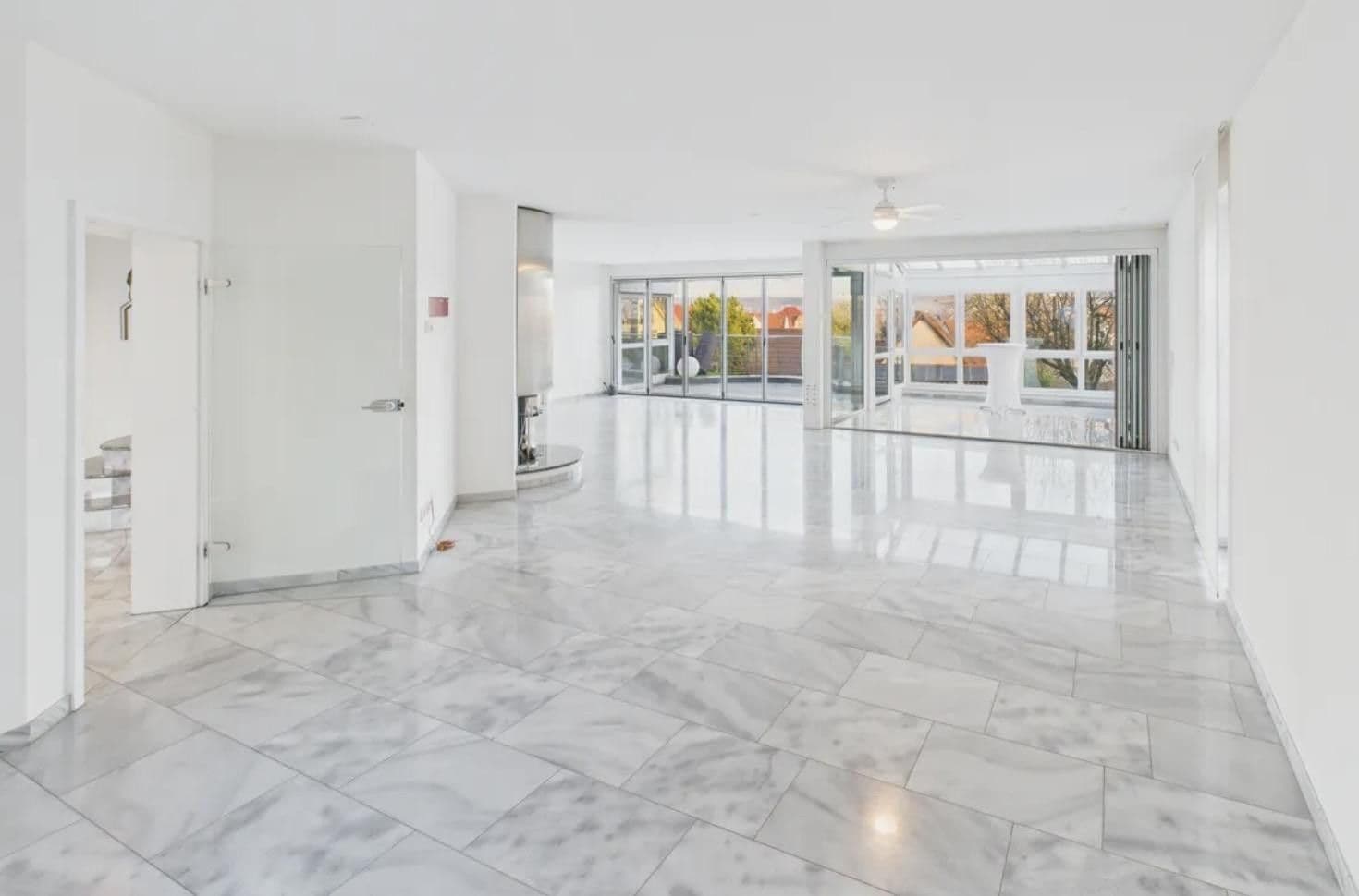 Prodej domu 520 m², pozemek 697 m², Fritz-Ulrich-Str. 105, Heilbronn, Bádensko-Württembersko Prodej domu 520 m², pozemek 697 m², Fritz-Ulrich-Str. 105, Heilbronn, Bádensko-Württembersko