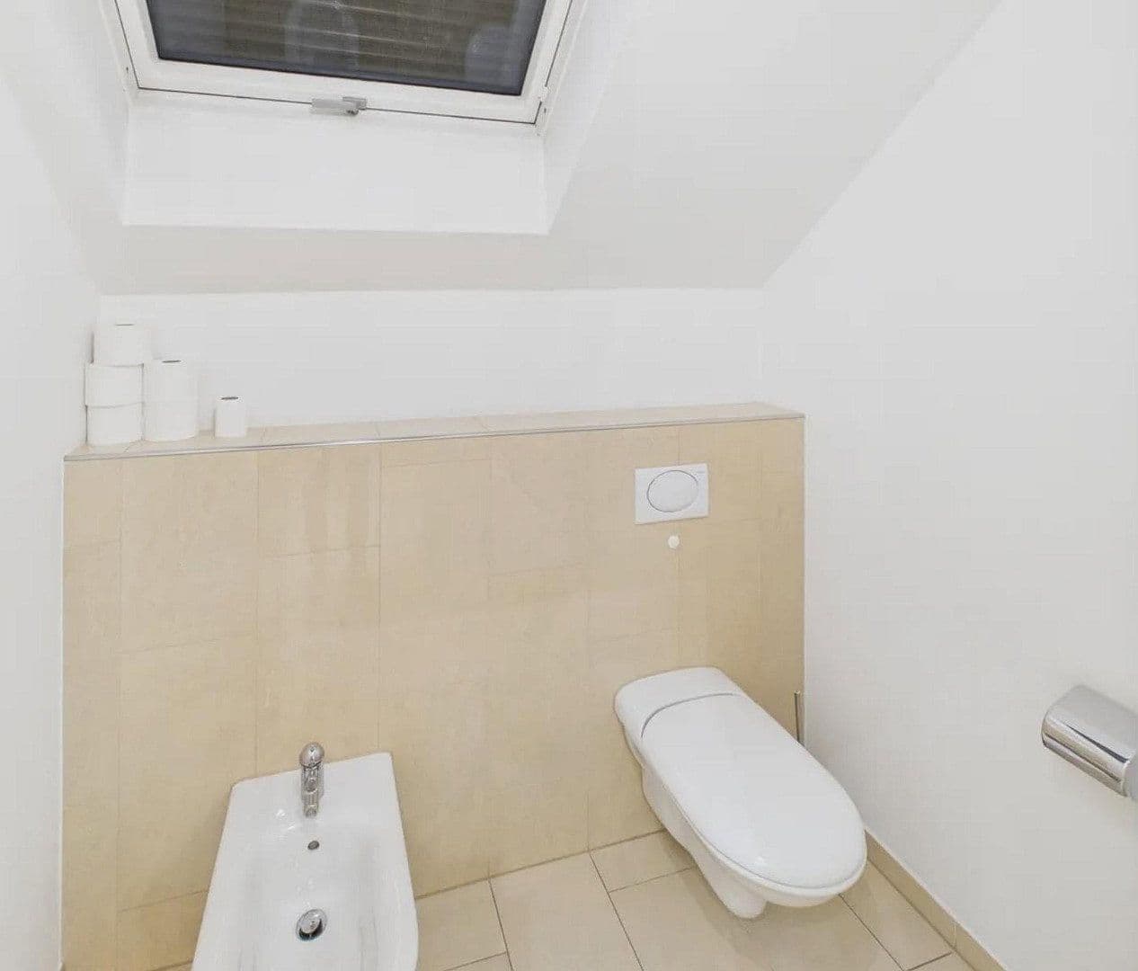 Prodej domu 520 m², pozemek 697 m², Fritz-Ulrich-Str. 105, Heilbronn, Bádensko-Württembersko Prodej domu 520 m², pozemek 697 m², Fritz-Ulrich-Str. 105, Heilbronn, Bádensko-Württembersko