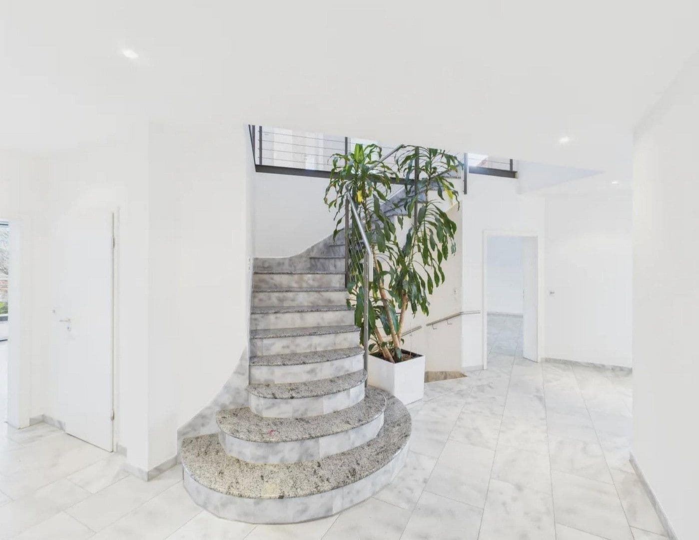 Prodej domu 520 m², pozemek 697 m², Fritz-Ulrich-Str. 105, Heilbronn, Bádensko-Württembersko Prodej domu 520 m², pozemek 697 m², Fritz-Ulrich-Str. 105, Heilbronn, Bádensko-Württembersko