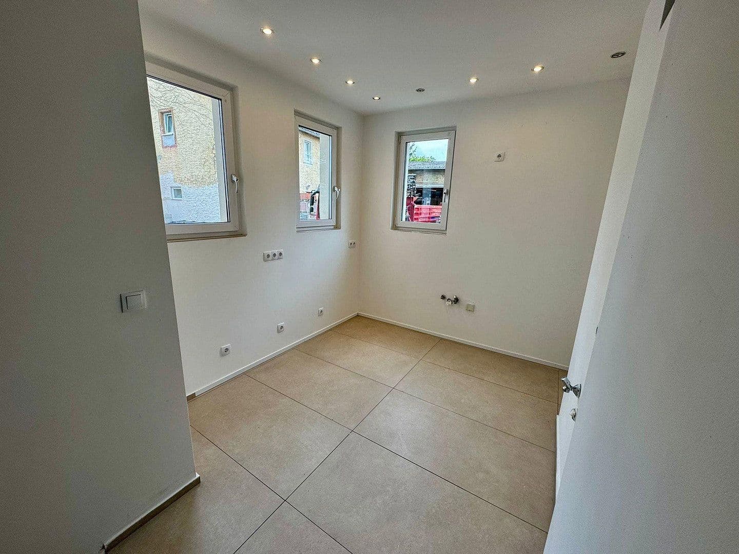 Pronájem bytu 3+1 66 m², Heinrich-Delp-Str. 10 EG, Darmstadt, Hessen Pronájem bytu 3+1 66 m², Heinrich-Delp-Str. 10 EG, Darmstadt, Hessen