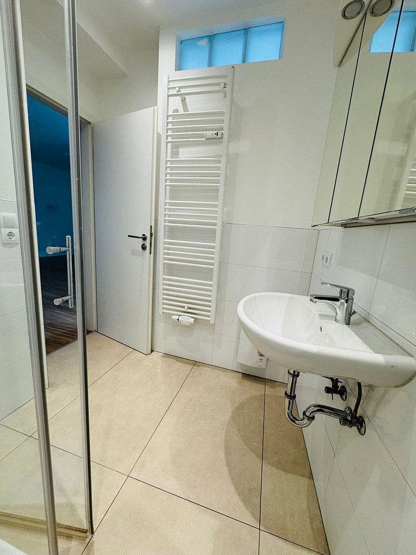 Pronájem bytu 3+1 66 m², Heinrich-Delp-Str. 10 EG, Darmstadt, Hessen Pronájem bytu 3+1 66 m², Heinrich-Delp-Str. 10 EG, Darmstadt, Hessen