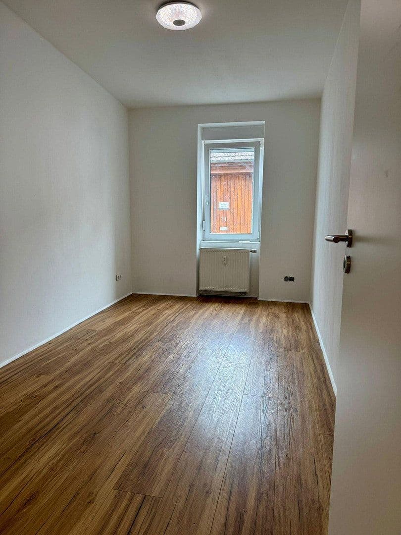 Pronájem bytu 3+1 66 m², Heinrich-Delp-Str. 10 EG, Darmstadt, Hessen Pronájem bytu 3+1 66 m², Heinrich-Delp-Str. 10 EG, Darmstadt, Hessen