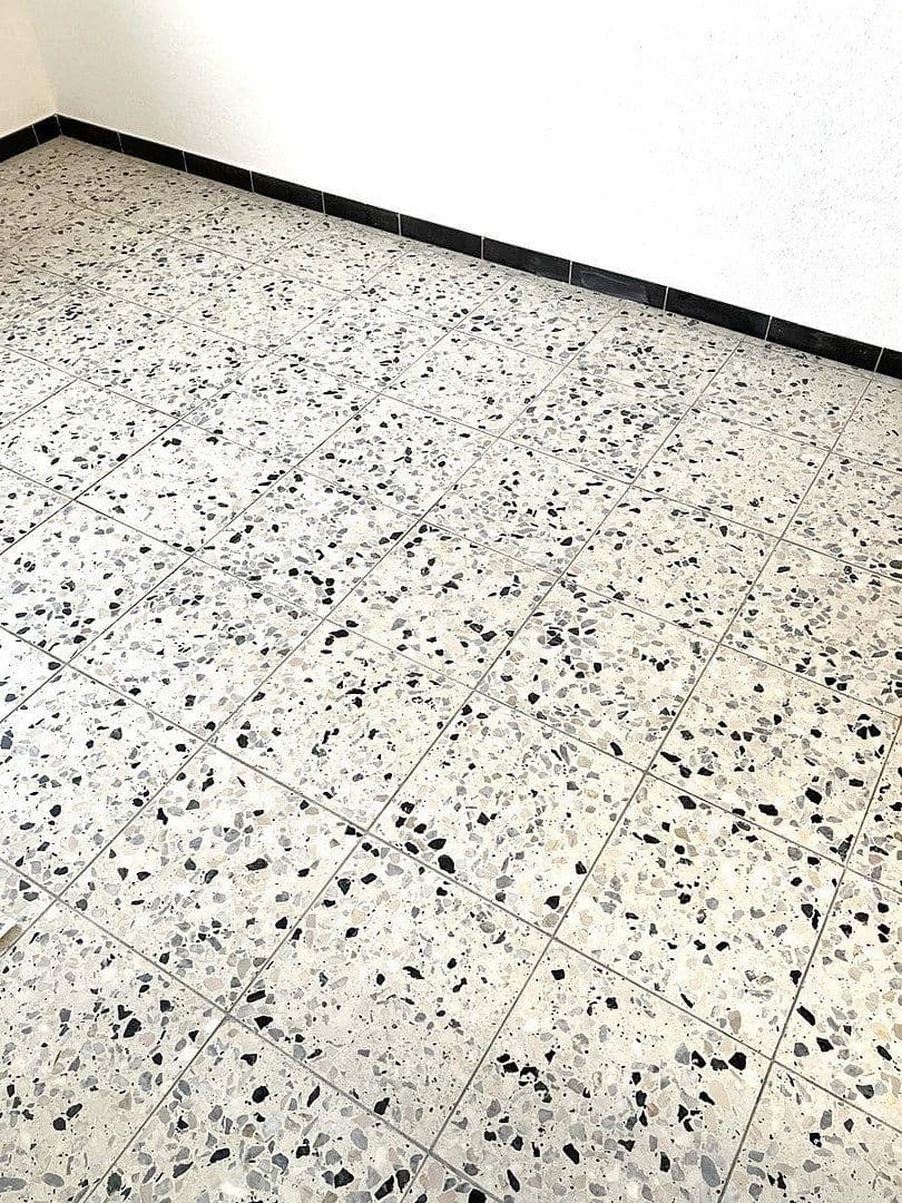 Pronájem bytu 3+1 83 m², Bornheim, Severní Porýní-Vestfálsko Pronájem bytu 3+1 83 m², Bornheim, Severní Porýní-Vestfálsko