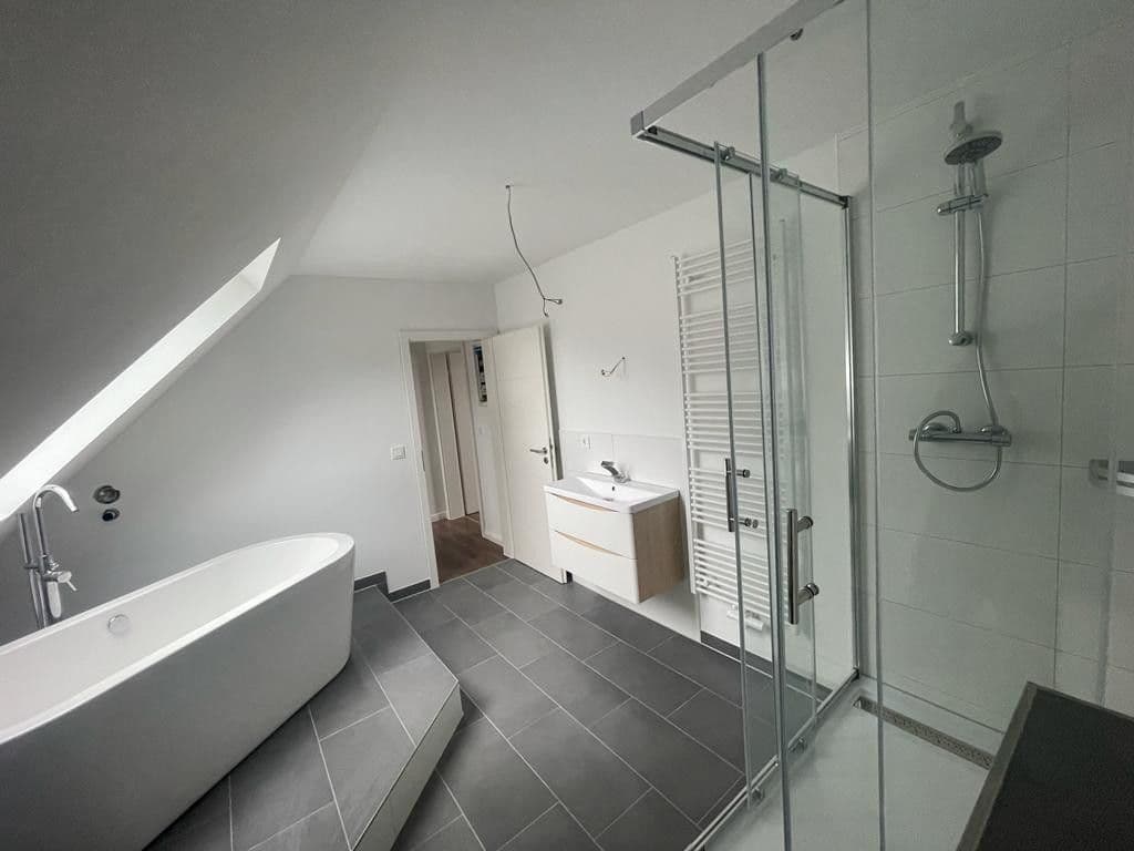 Pronájem bytu 2+kk 100 m², Illertissen, Bavorsko Pronájem bytu 2+kk 100 m², Illertissen, Bavorsko