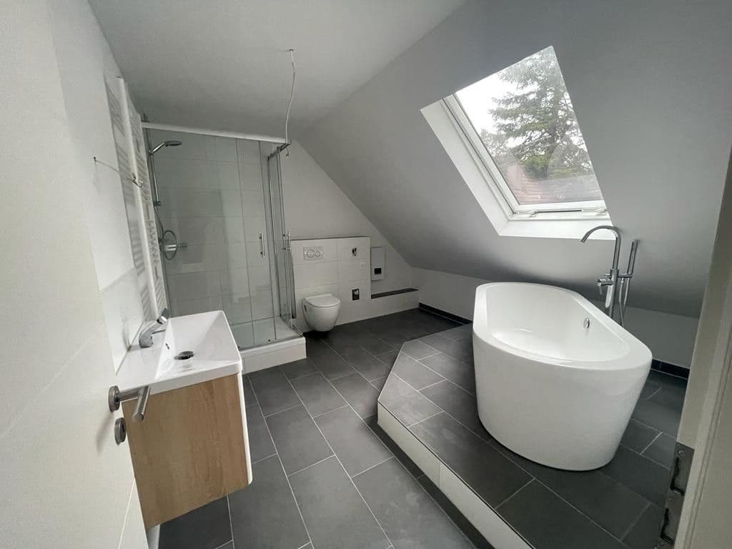 Pronájem bytu 2+kk 100 m², Illertissen, Bavorsko Pronájem bytu 2+kk 100 m², Illertissen, Bavorsko