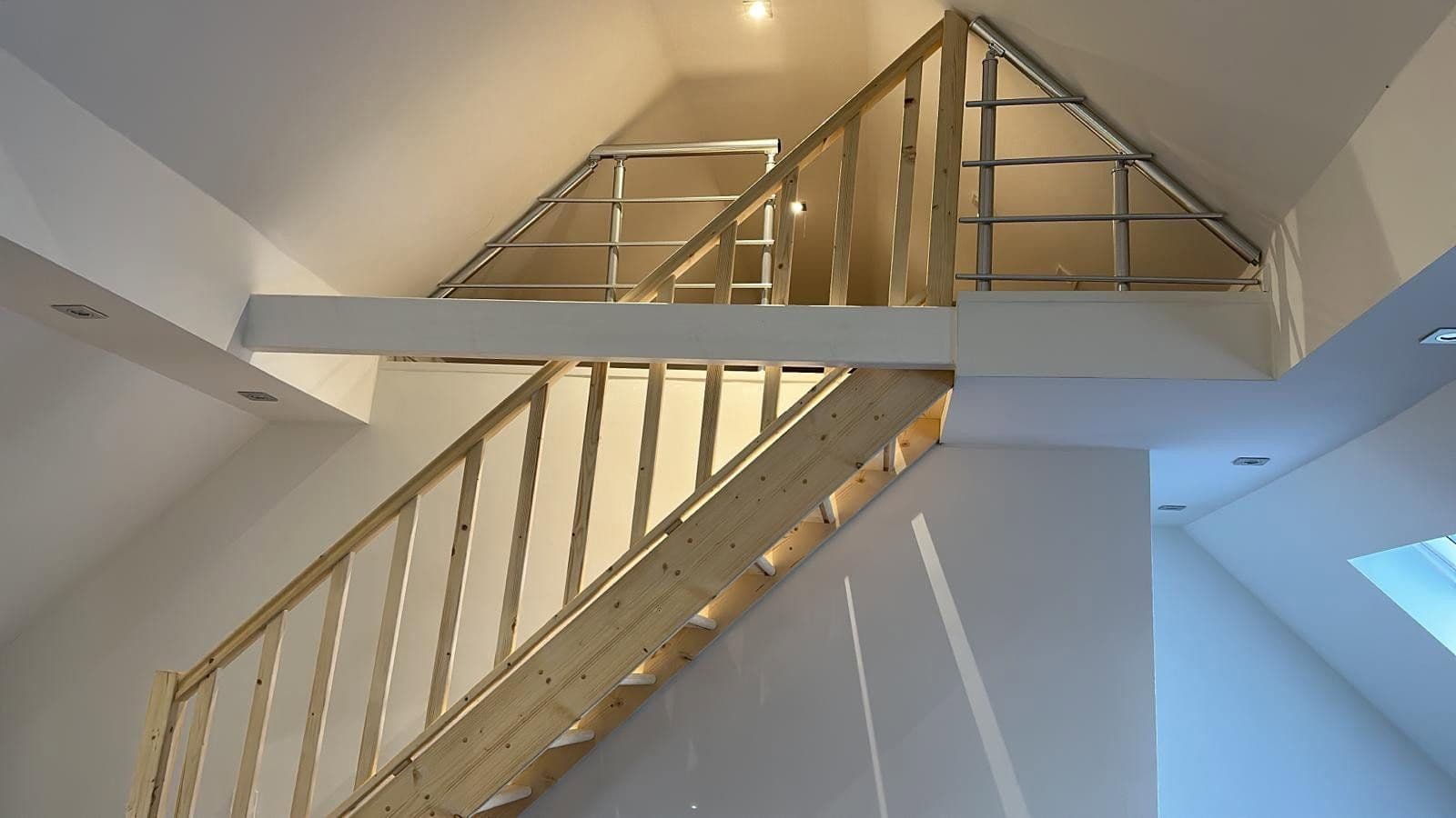 Pronájem bytu 2+kk 100 m², Illertissen, Bavorsko Pronájem bytu 2+kk 100 m², Illertissen, Bavorsko