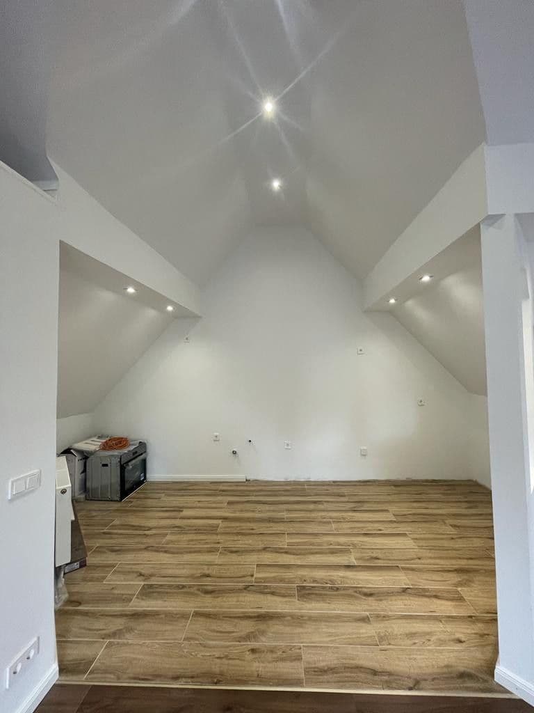Pronájem bytu 2+kk 100 m², Illertissen, Bavorsko Pronájem bytu 2+kk 100 m², Illertissen, Bavorsko