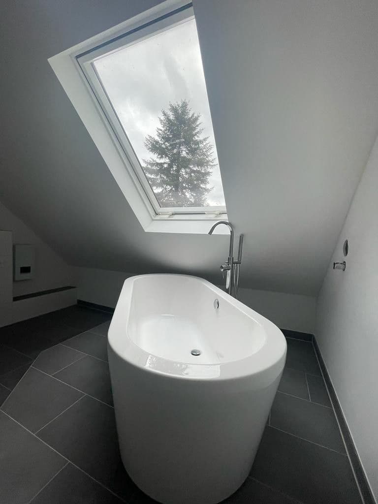 Pronájem bytu 2+kk 100 m², Illertissen, Bavorsko Pronájem bytu 2+kk 100 m², Illertissen, Bavorsko