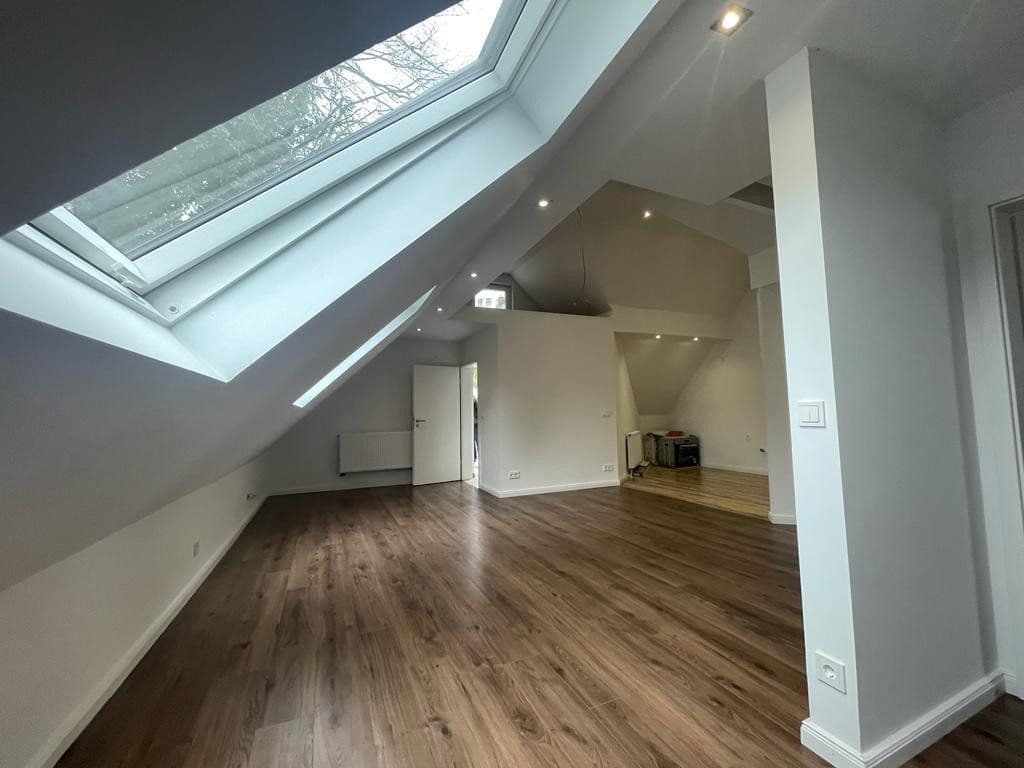 Pronájem bytu 2+kk 100 m², Illertissen, Bavorsko Pronájem bytu 2+kk 100 m², Illertissen, Bavorsko