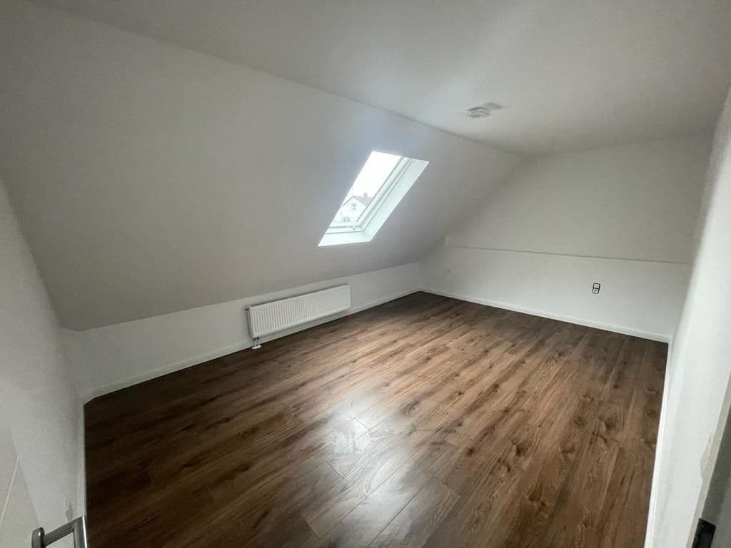Pronájem bytu 2+kk 100 m², Illertissen, Bavorsko Pronájem bytu 2+kk 100 m², Illertissen, Bavorsko