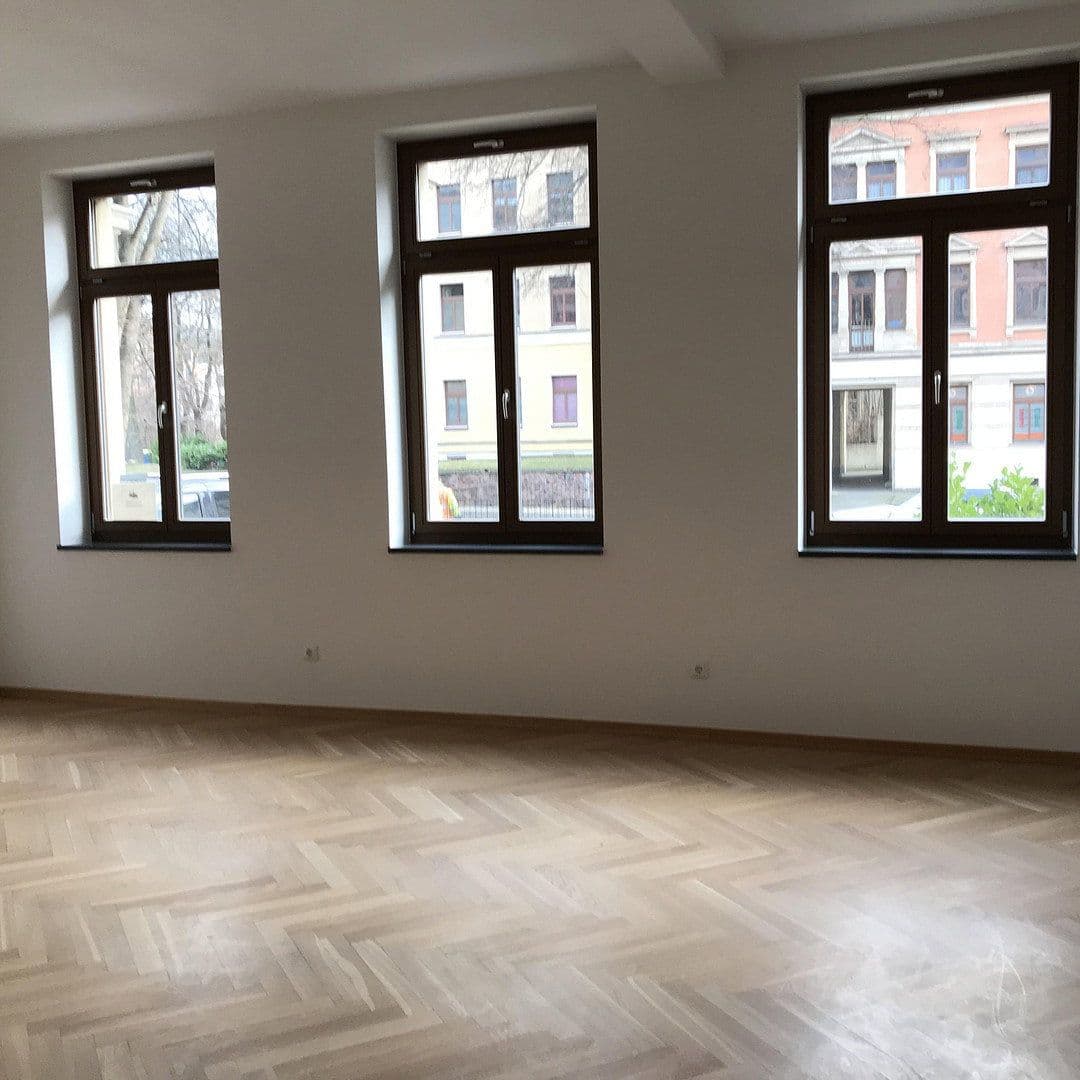 Pronájem bytu 3+1 98 m², Chemnitz, Sasko Pronájem bytu 3+1 98 m², Chemnitz, Sasko