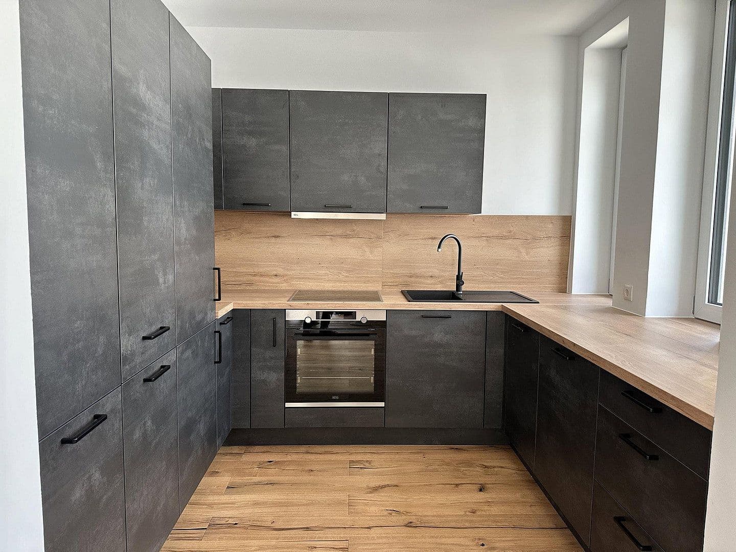 Pronájem bytu 3+1 83 m², Badstr. 131, Egloffstein, Bavorsko Pronájem bytu 3+1 83 m², Badstr. 131, Egloffstein, Bavorsko