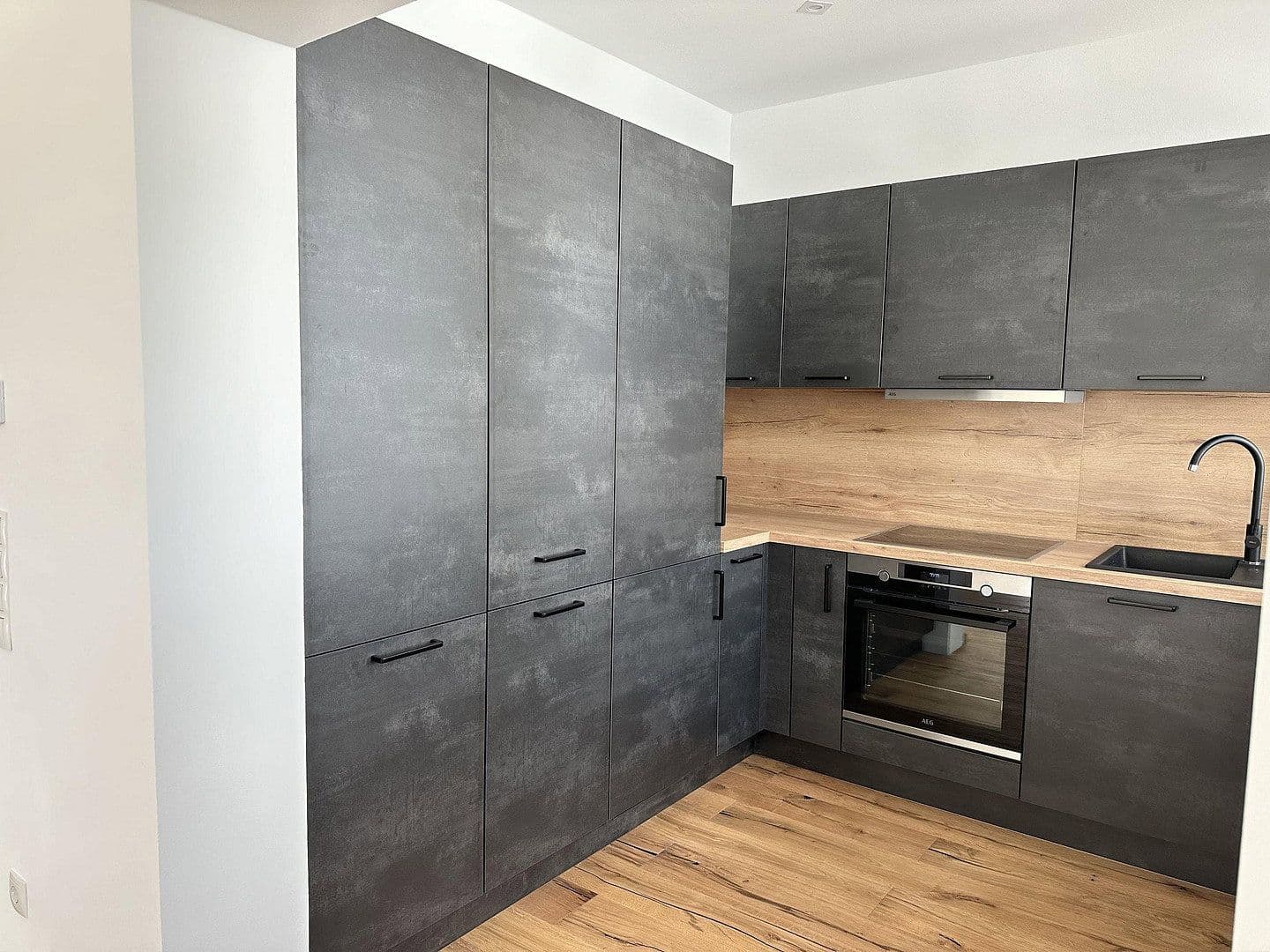Pronájem bytu 3+1 83 m², Badstr. 131, Egloffstein, Bavorsko Pronájem bytu 3+1 83 m², Badstr. 131, Egloffstein, Bavorsko