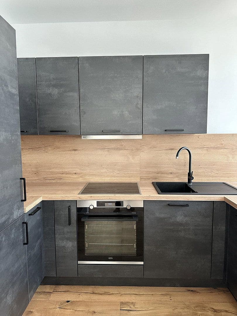 Pronájem bytu 3+1 83 m², Badstr. 131, Egloffstein, Bavorsko Pronájem bytu 3+1 83 m², Badstr. 131, Egloffstein, Bavorsko