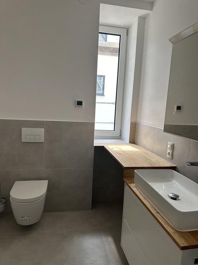 Pronájem bytu 3+1 83 m², Badstr. 131, Egloffstein, Bavorsko Pronájem bytu 3+1 83 m², Badstr. 131, Egloffstein, Bavorsko
