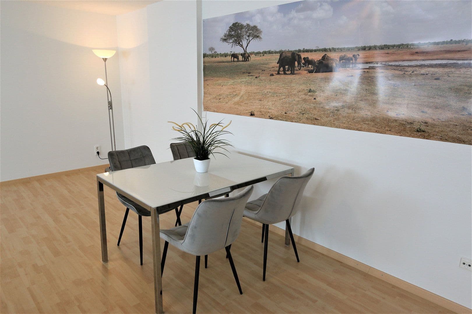 Pronájem bytu 2+1 62 m², Herxheim bei Landau/Pfalz, Porýní-Falc Pronájem bytu 2+1 62 m², Herxheim bei Landau/Pfalz, Porýní-Falc