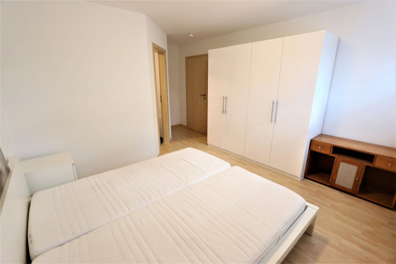 Pronájem bytu 2+1 62 m², Herxheim bei Landau/Pfalz, Porýní-Falc Pronájem bytu 2+1 62 m², Herxheim bei Landau/Pfalz, Porýní-Falc