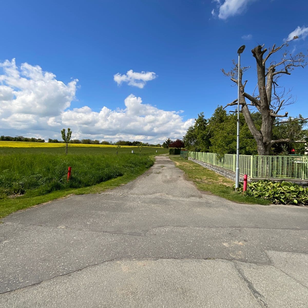 Prodej pozemku 951 m², Ohrádka II, Suchdol, Středočeský kraj Prodej pozemku 951 m², Ohrádka II, Suchdol, Středočeský kraj