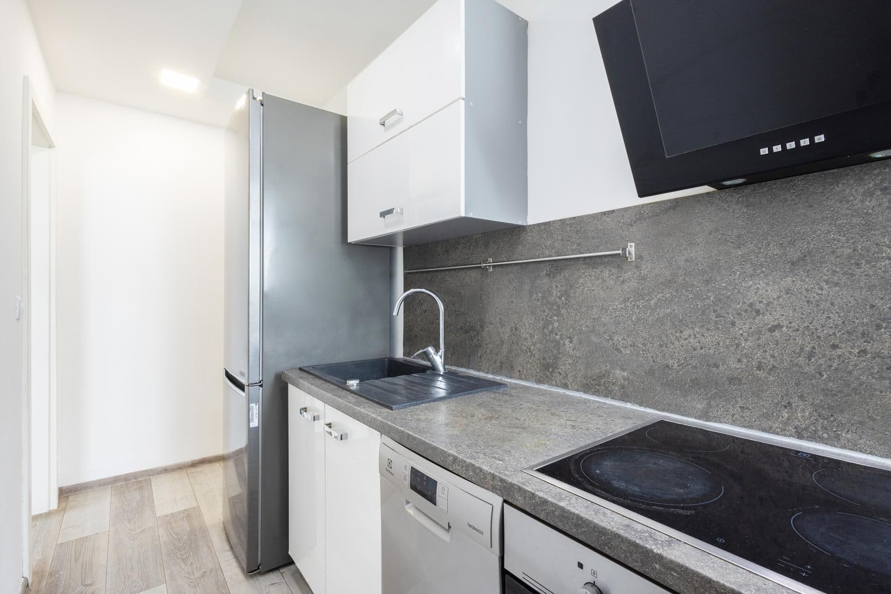 Prodej bytu 3+kk 65 m², Jerevanská, Praha, Praha Prodej bytu 3+kk 65 m², Jerevanská, Praha, Praha