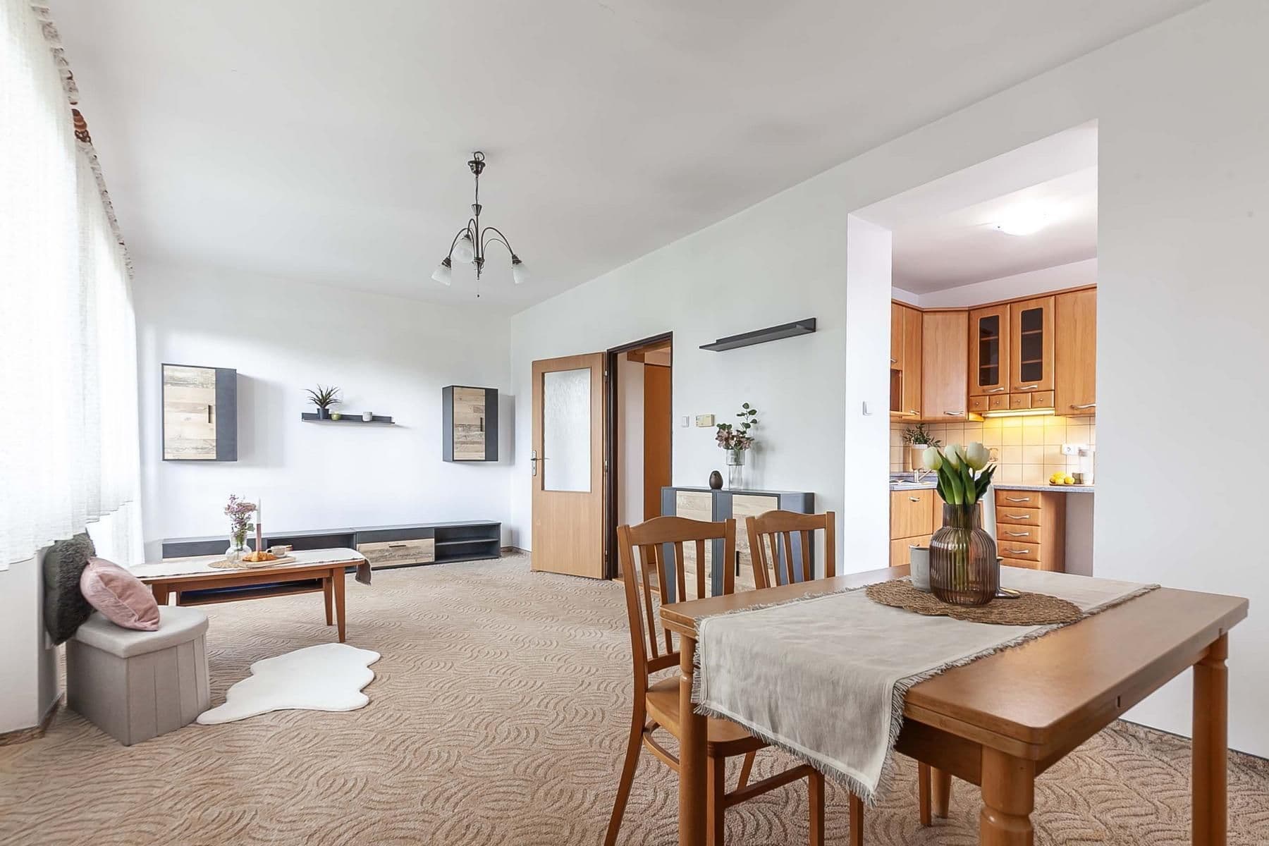 Prodej bytu 3+1 74 m², Břežany II, Středočeský kraj Prodej bytu 3+1 74 m², Břežany II, Středočeský kraj